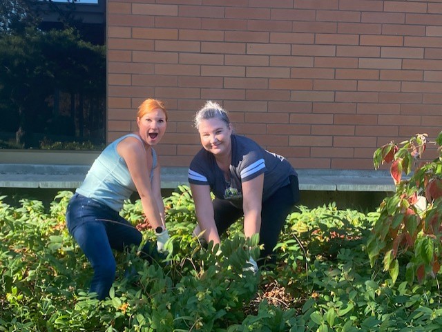Campus Clean Up Day Particpants
