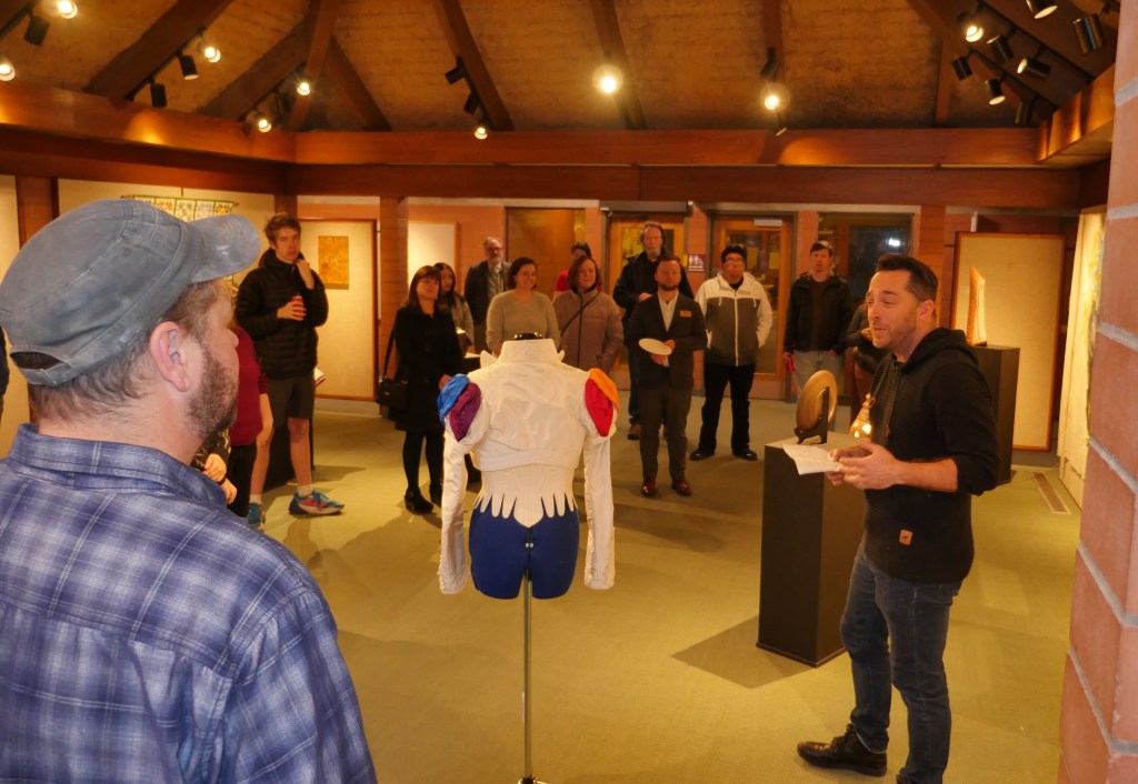 art event photo of attendees