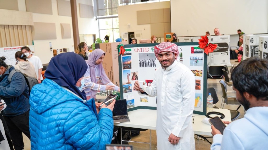 Global showcase group  event photos