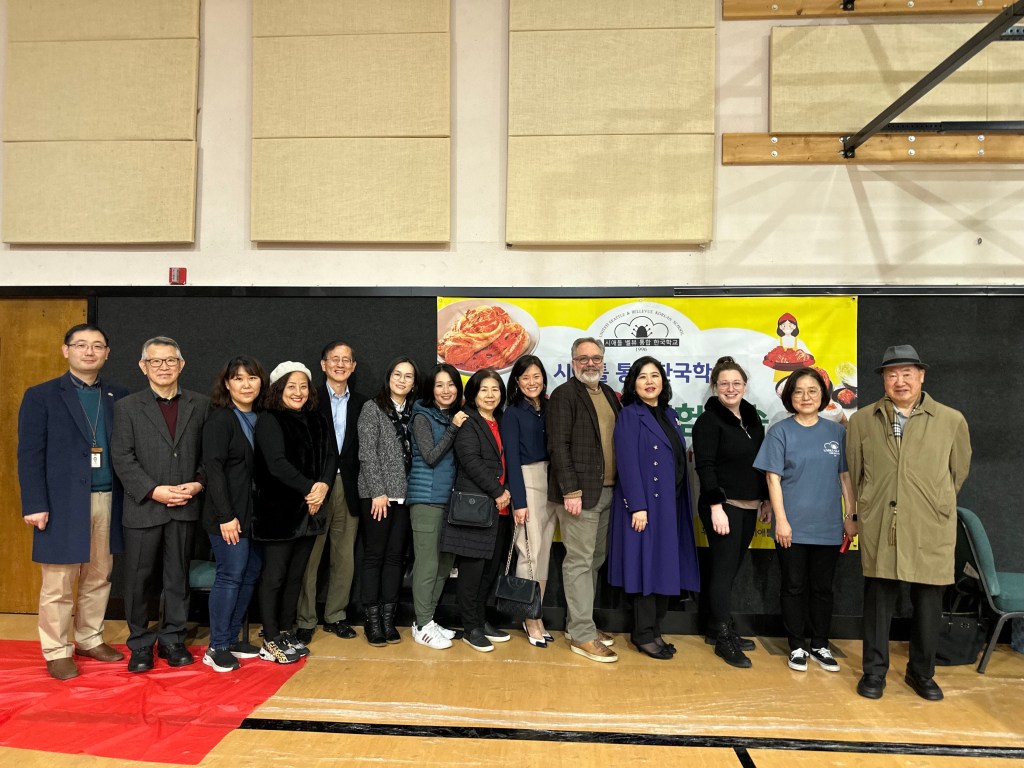 These are two images showing the event at the Korean School this weekend.
