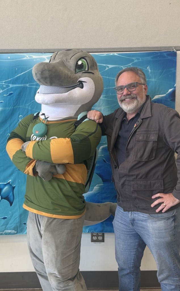 President Kahn and Dolphie.